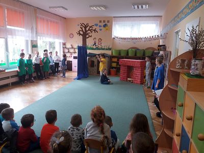 Zdjęcie 16 - Światowy Dzień Osób z Zespołem Downa - Dzień Kolorowej Skarpetki