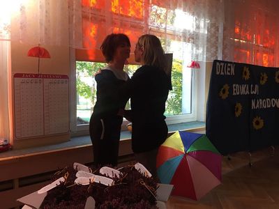 Zdjęcie 11 - DZIEŃ WYJĄTKOWY... CZYLI ŚWIĘTUJEMY "DZIEŃ EDUKACJI NARODOWEJ"