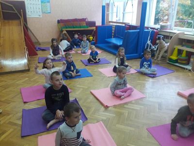 Zdjęcie 7 - ZAJĘCIA Z JOGI